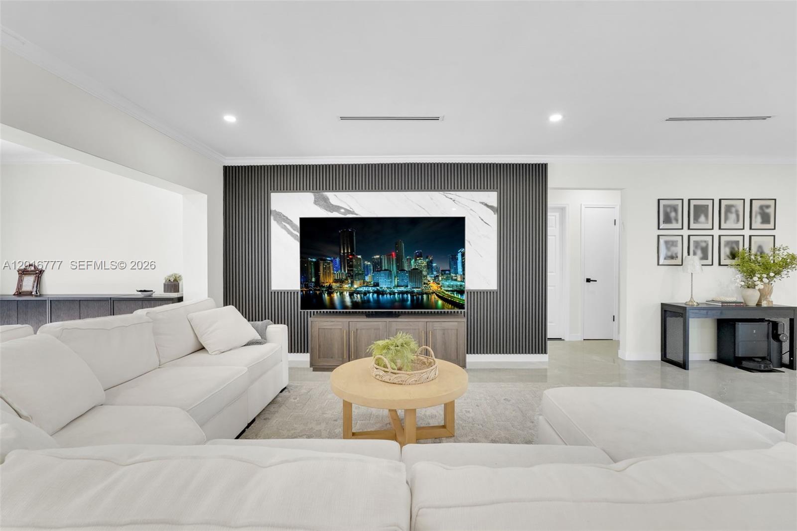 3411 Thomas Street Property Photo 7