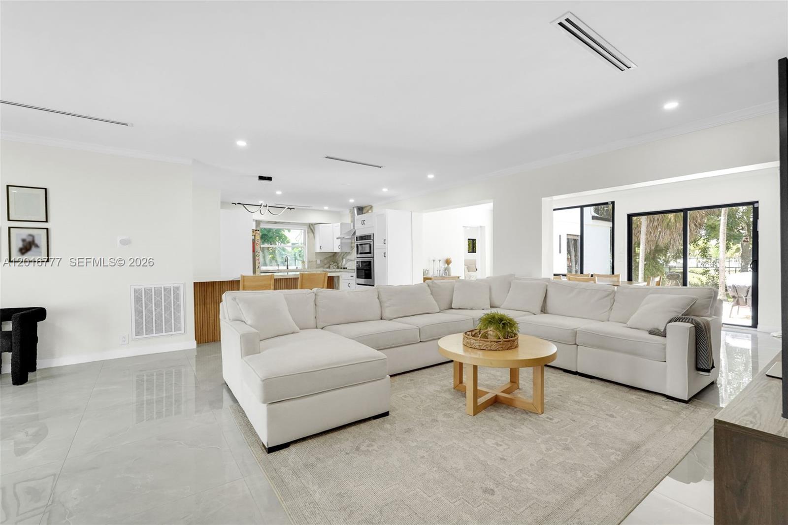 3411 Thomas Street Property Photo 8