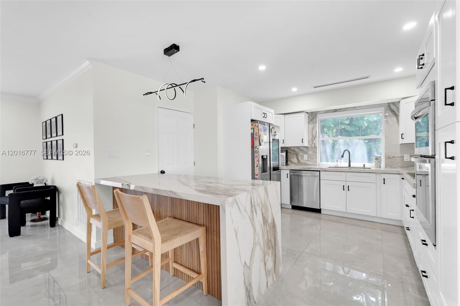 3411 Thomas Street Property Photo 11