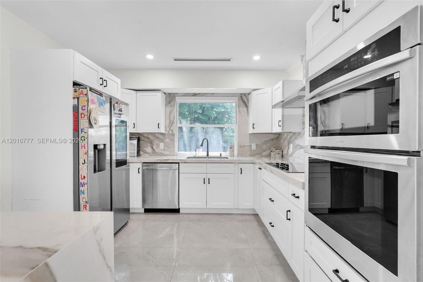 3411 Thomas Street Property Photo 12