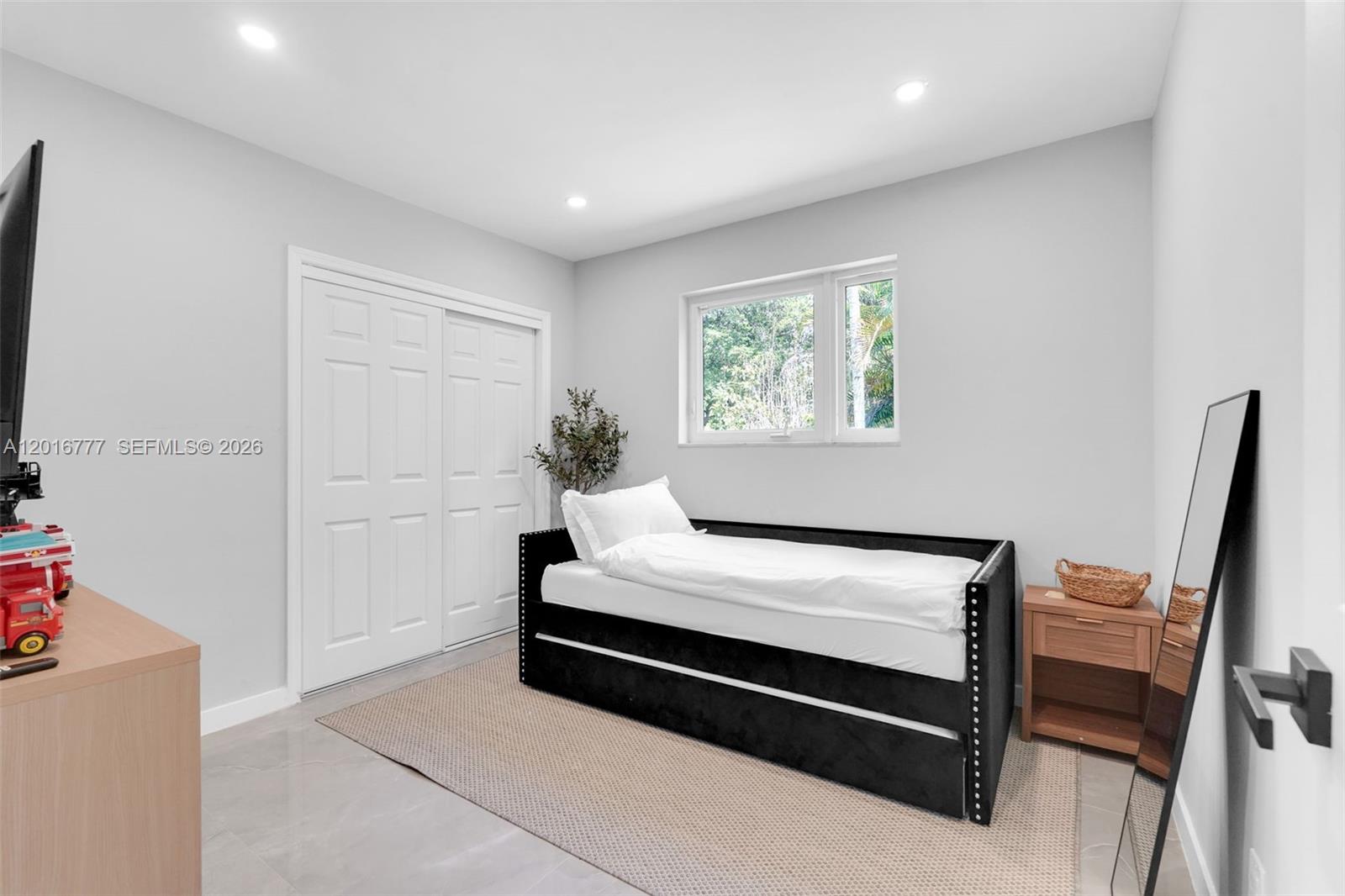 3411 Thomas Street Property Photo 27
