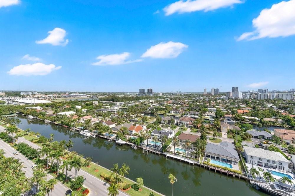 3600 Yacht Club Drive 1801 Property Photo 2