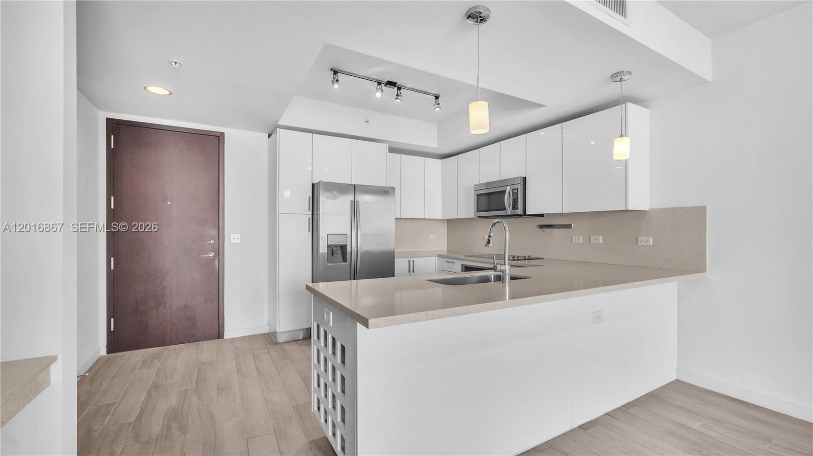 999 Sw 1st Avenue 2009 Property Photo 1