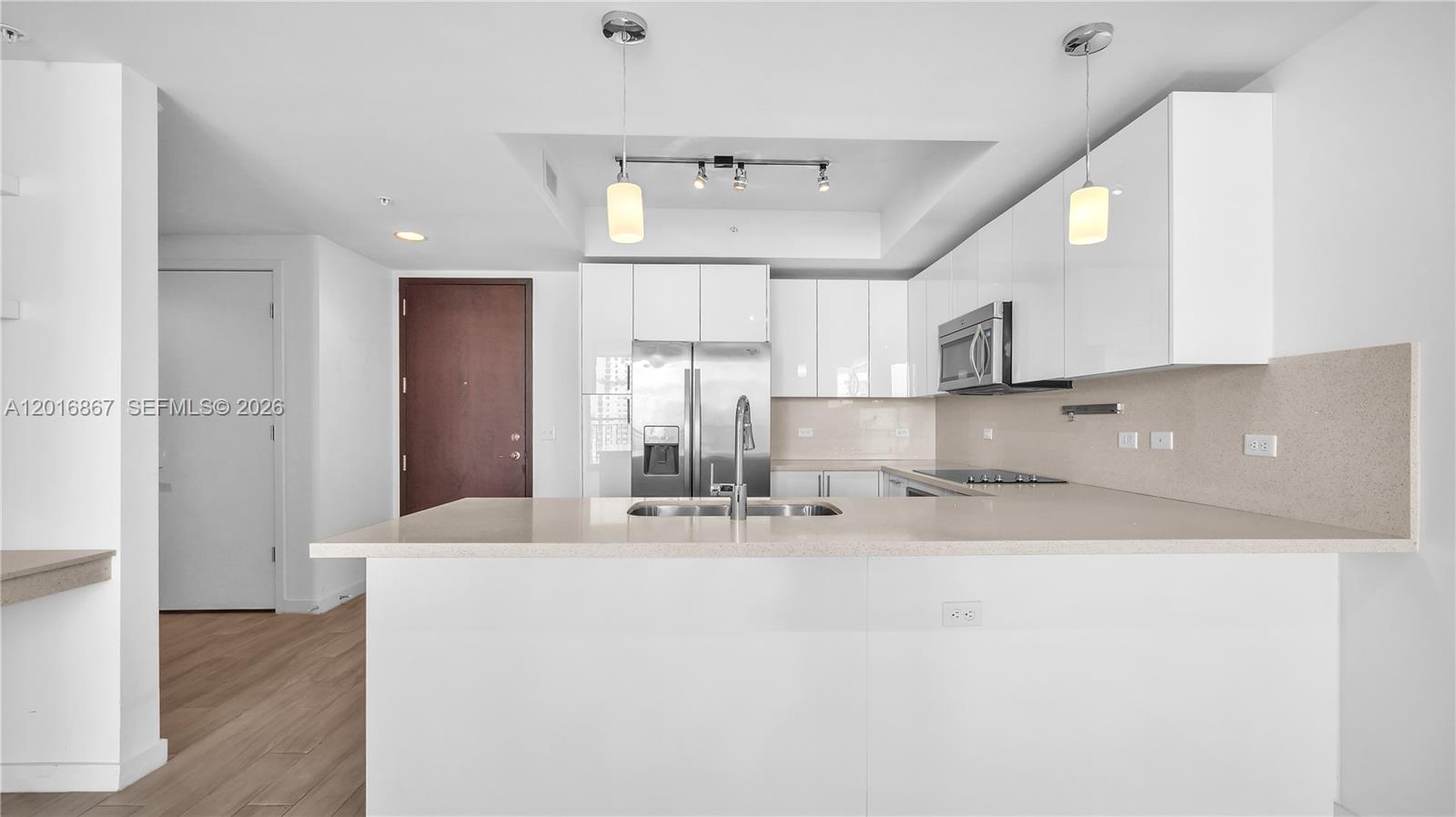 999 Sw 1st Avenue 2009 Property Photo 2