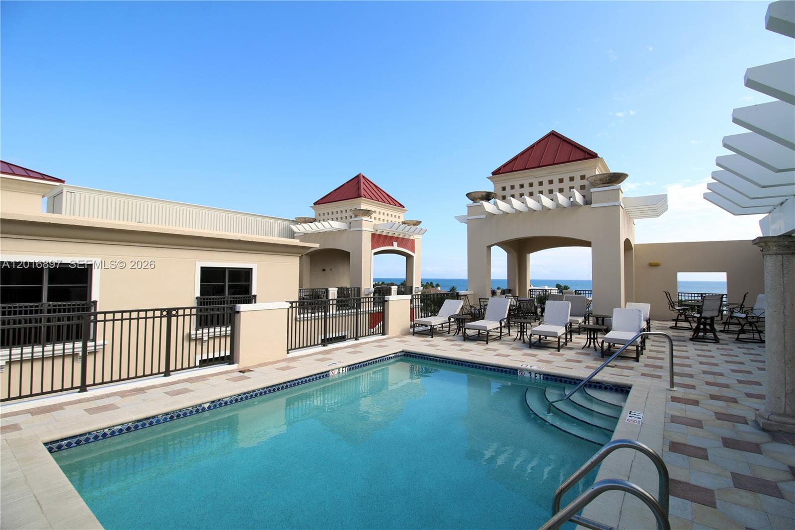 2501 N Ocean Boulevard 352 Property Photo 22