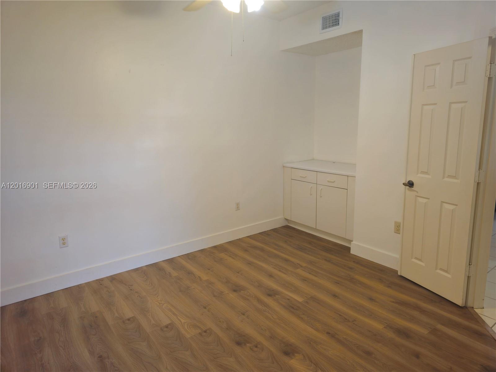 14715 Balgowan Road 104-9 Property Photo 9
