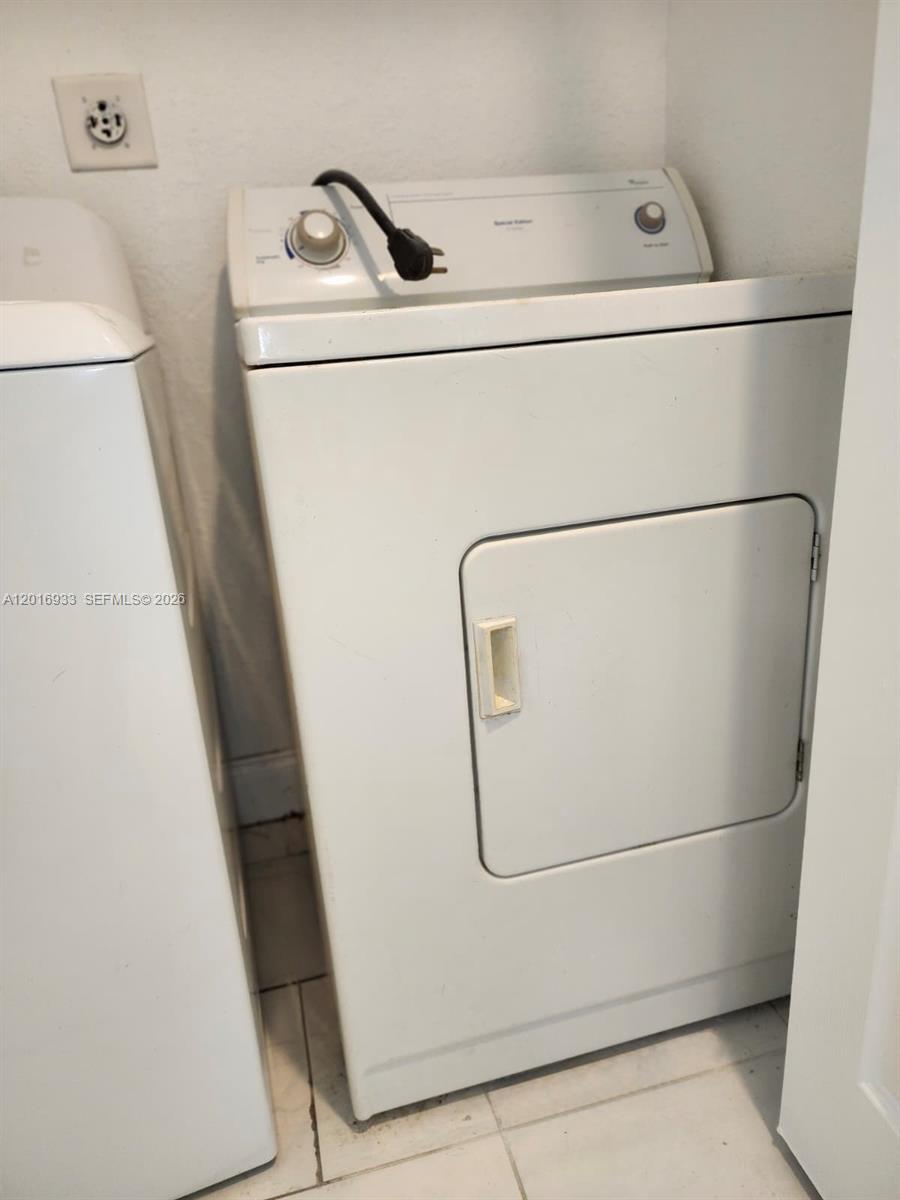 A12016933 Property Photo 15