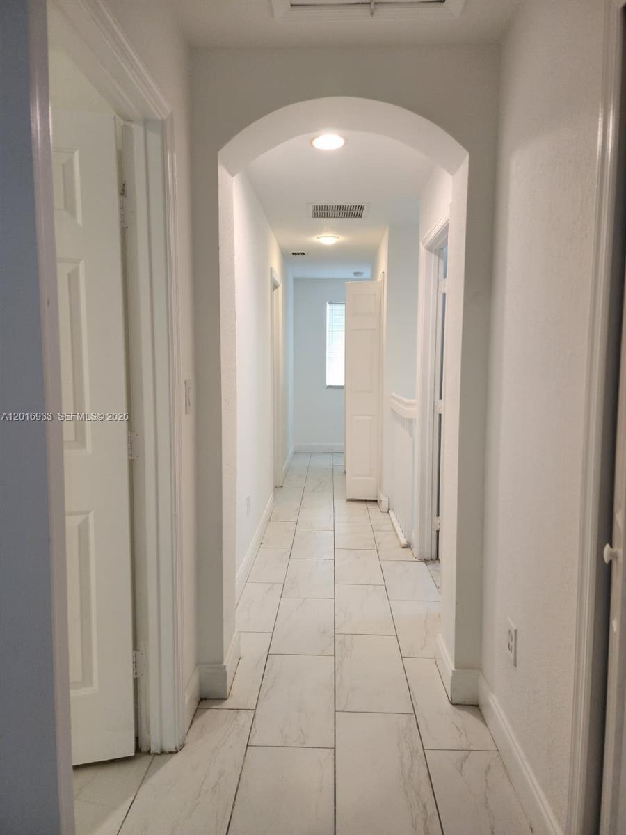 A12016933 Property Photo 17