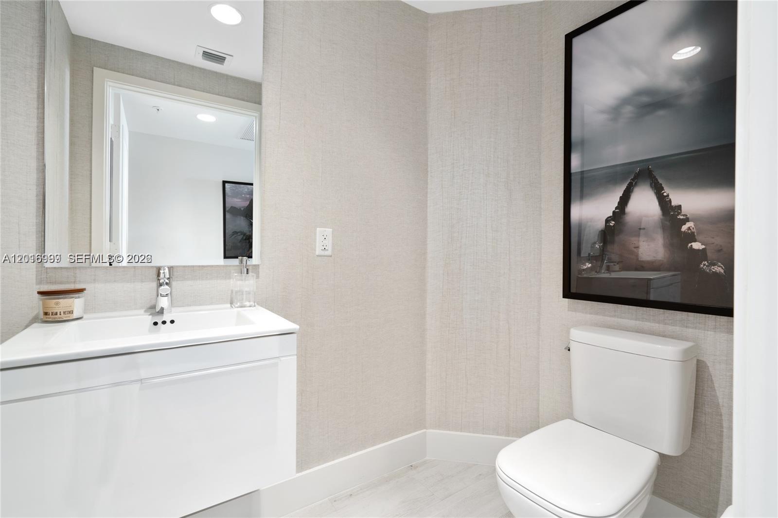 17111 Biscayne Boulevard 209 Property Photo 2