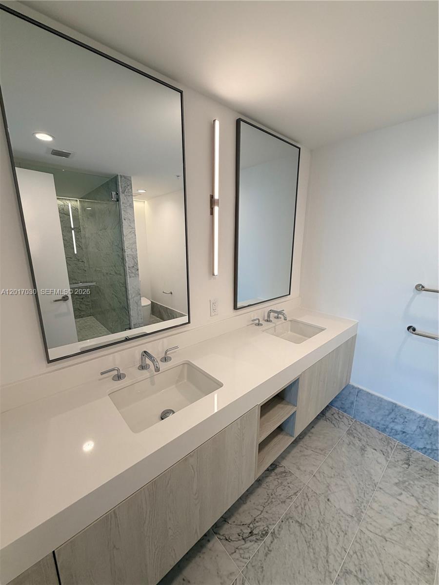 9221 E Bay Harbor Drive 309 Property Photo 16