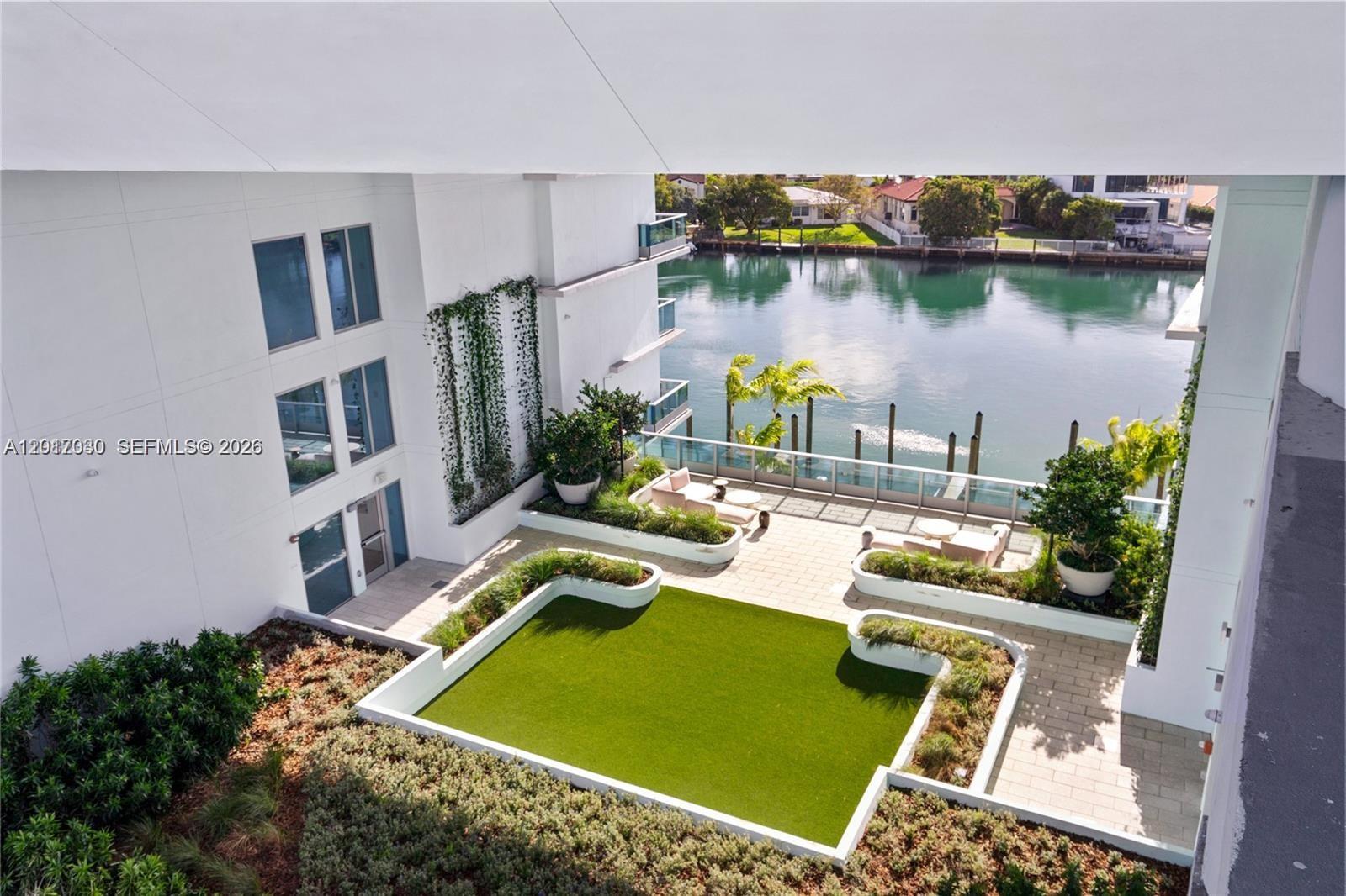 9221 E Bay Harbor Drive 309 Property Photo 52