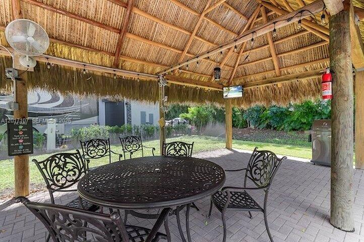 22 S Cortez Drive Property Photo 7