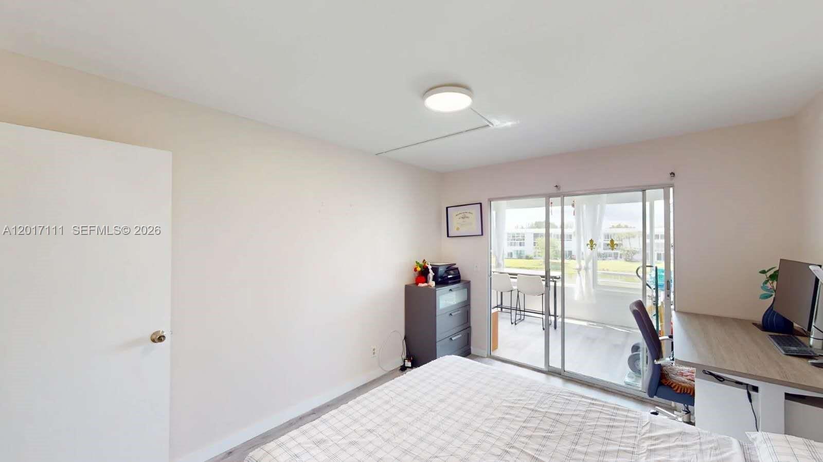 325 Wellington G G Property Photo 13