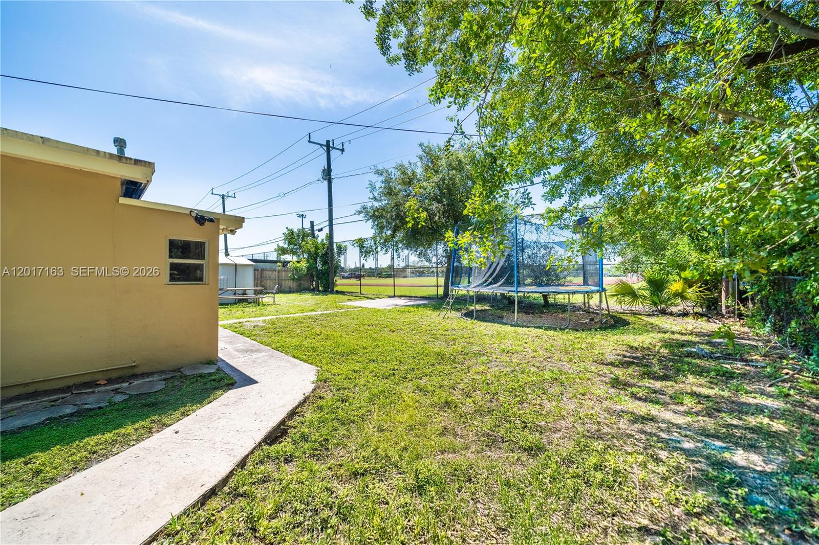 6472 Pierce Street Property Photo 3