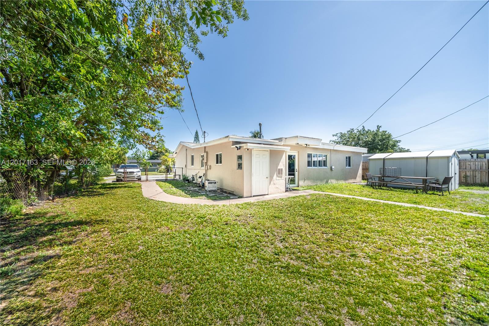 6472 Pierce Street Property Photo 4