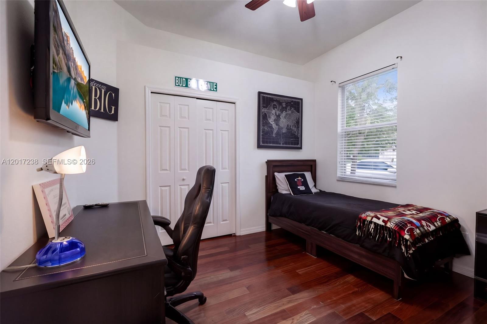 1584 Shadowmoss Circle Property Photo 20