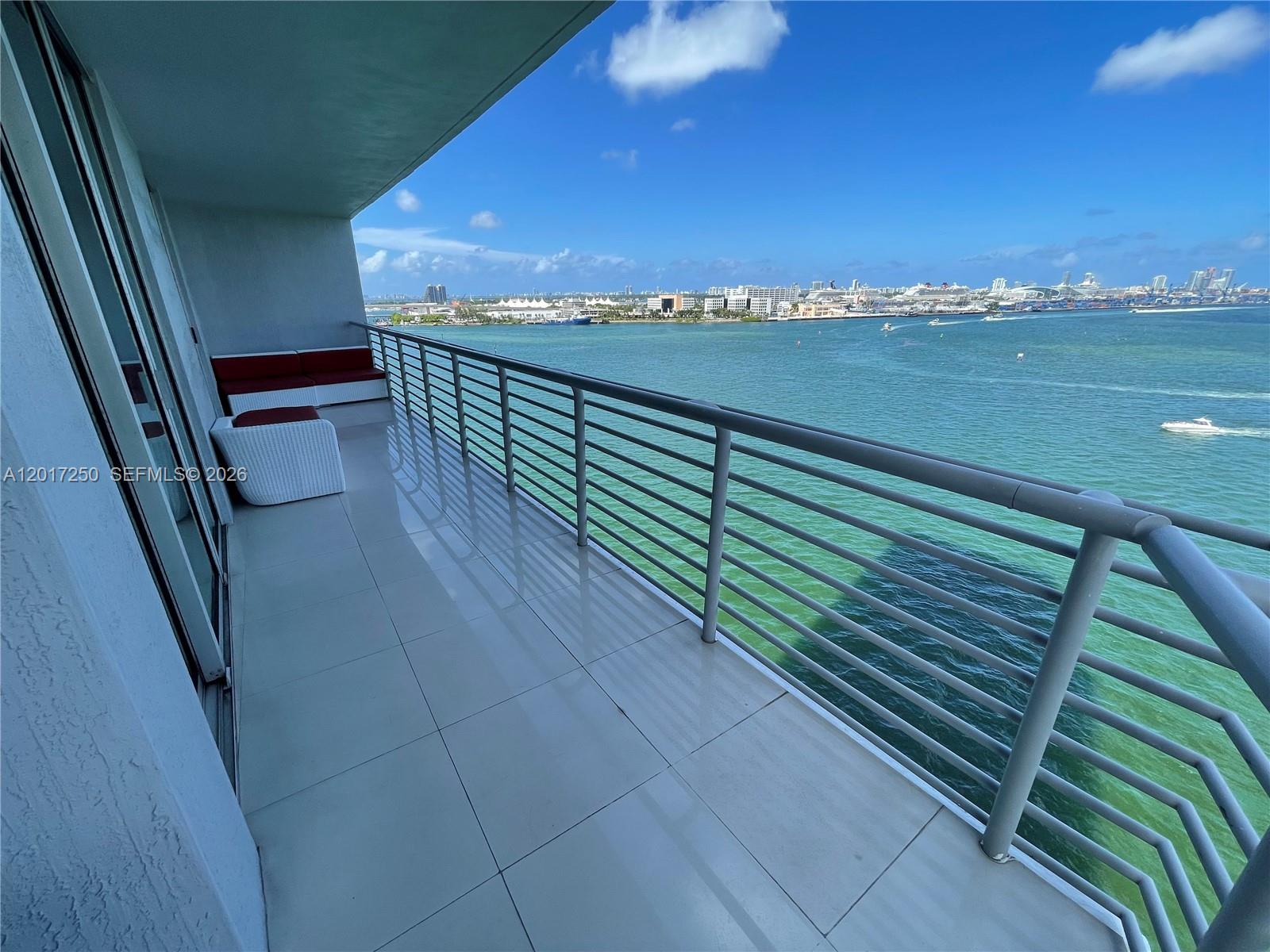 335 S Biscayne Boulevard 1209 Property Photo 5