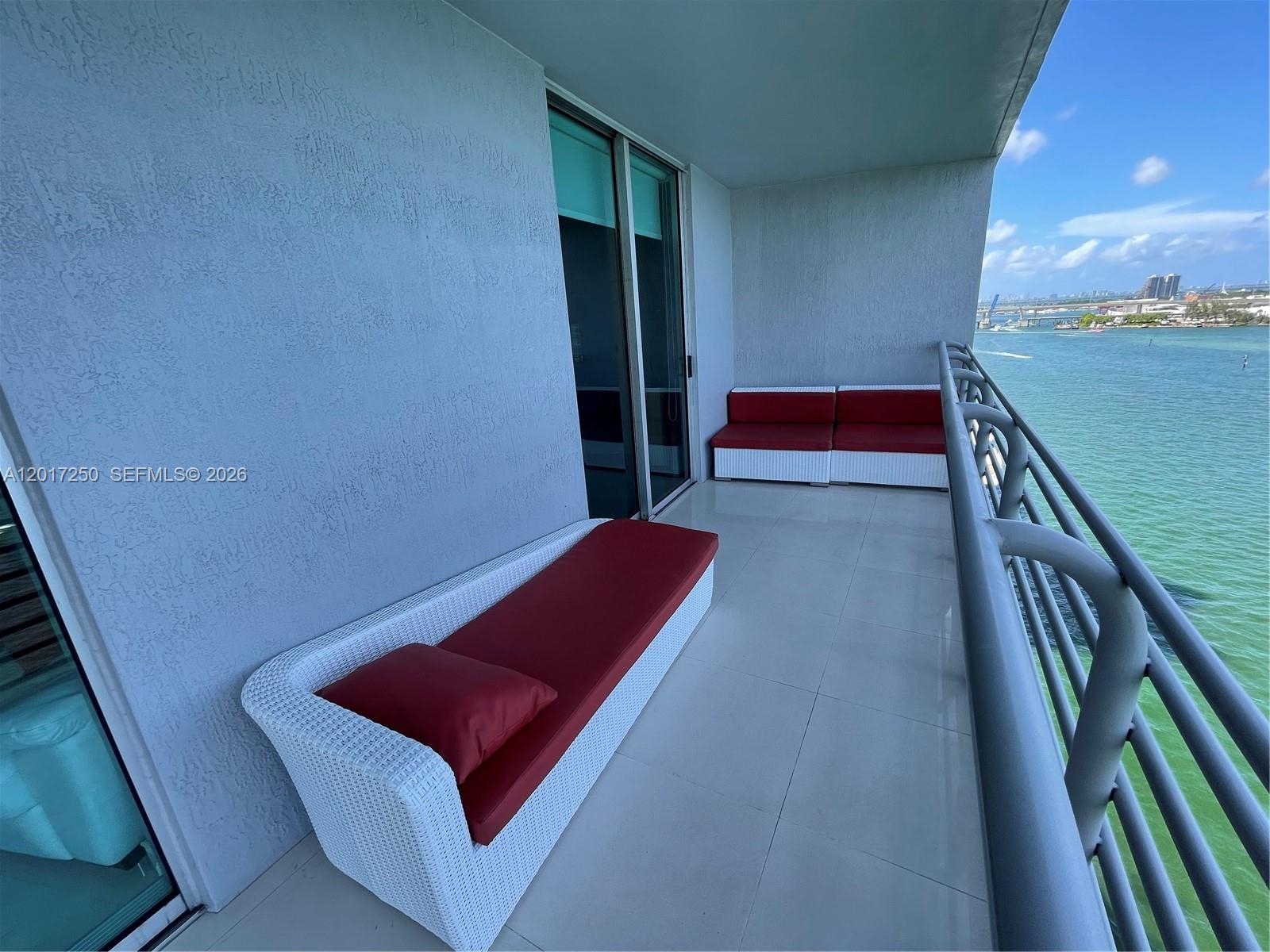 335 S Biscayne Boulevard 1209 Property Photo 6