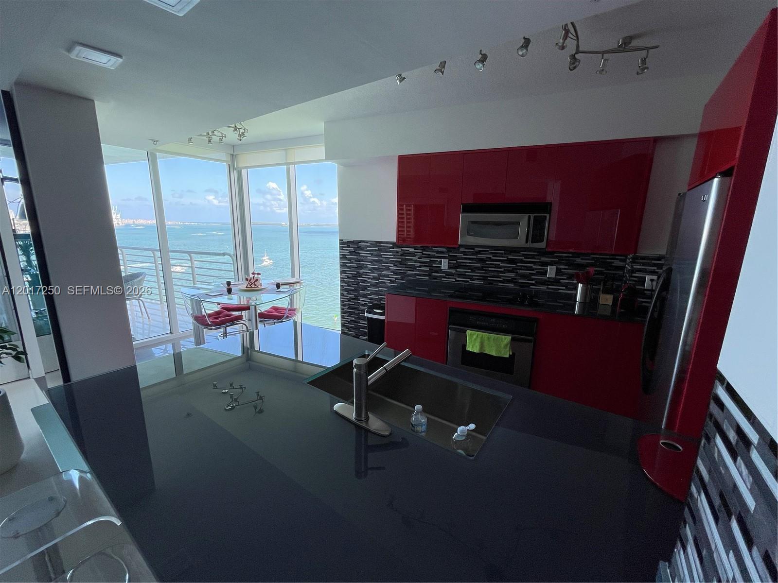 335 S Biscayne Boulevard 1209 Property Photo 16