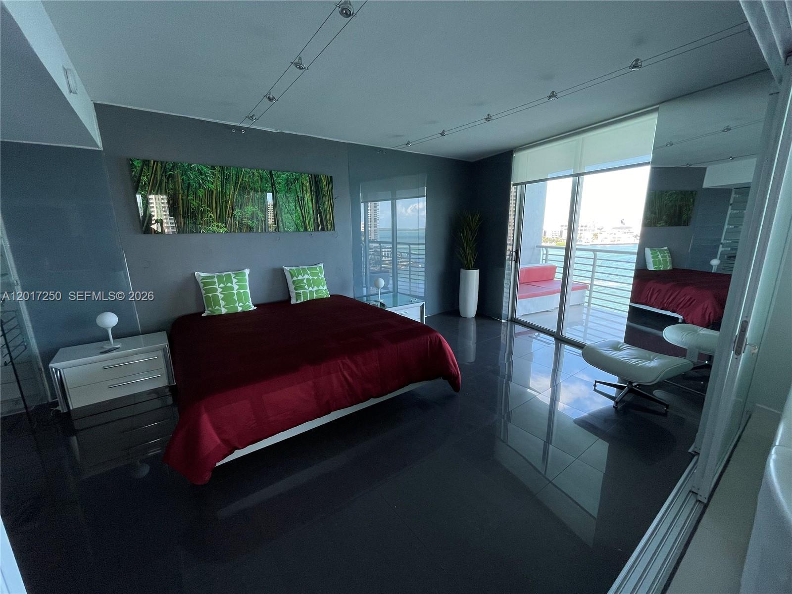 335 S Biscayne Boulevard 1209 Property Photo 17