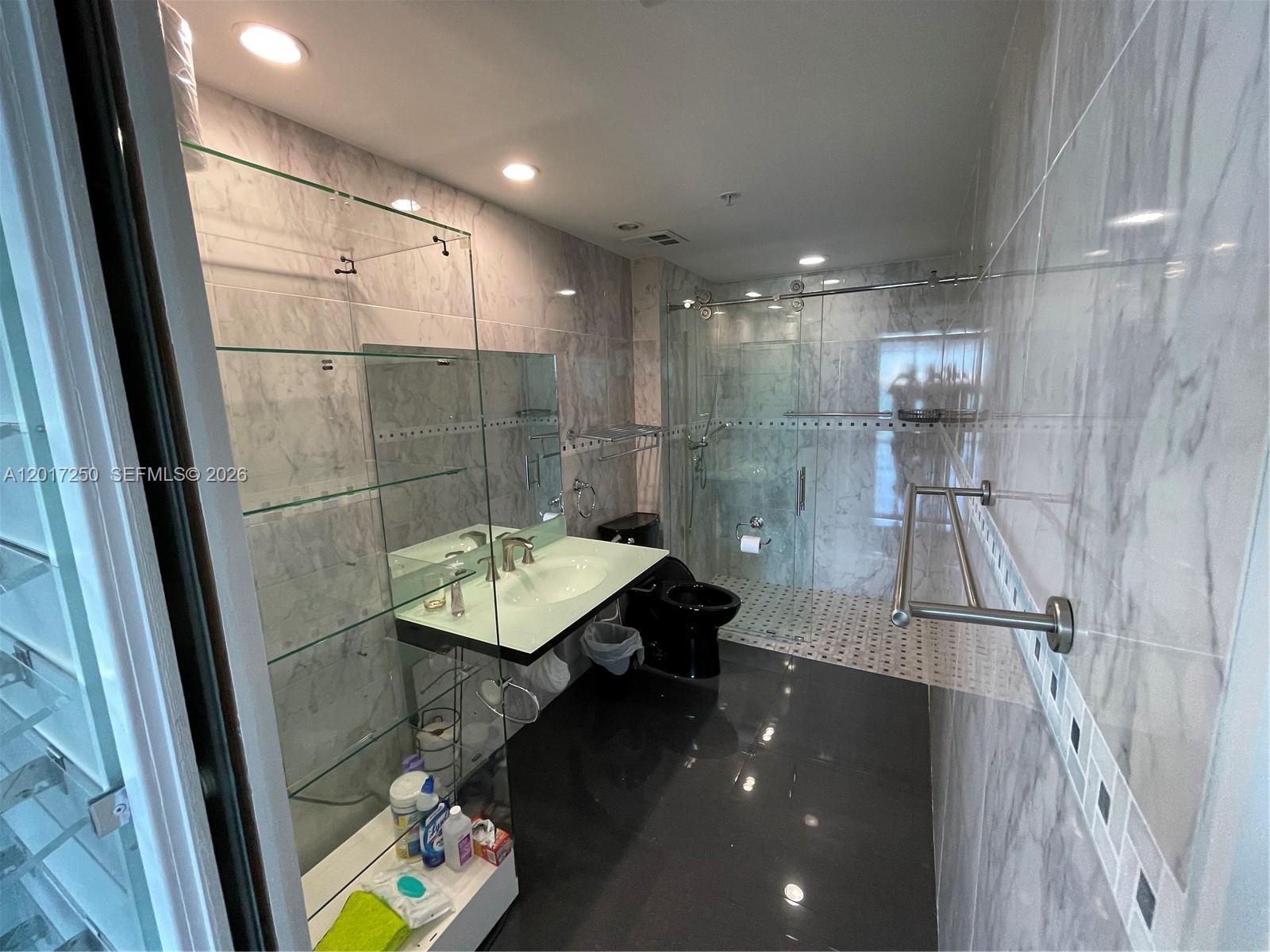 335 S Biscayne Boulevard 1209 Property Photo 19