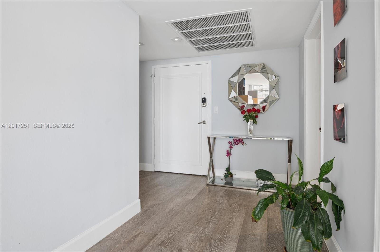 5660 Collins Avenue 6c Property Photo 2