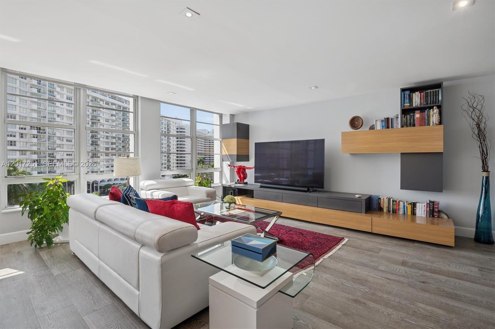 5660 Collins Avenue 6c Property Photo 6