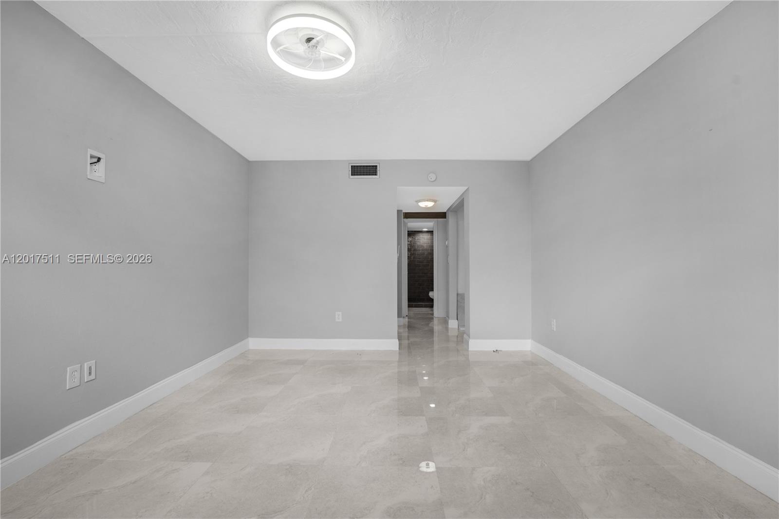 7100 Nw 17th Street 305 Property Photo 17
