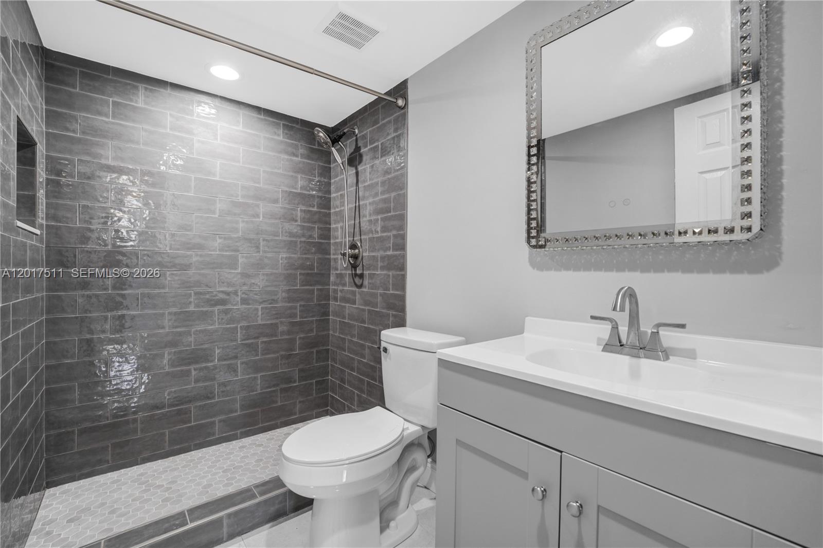 7100 Nw 17th Street 305 Property Photo 25