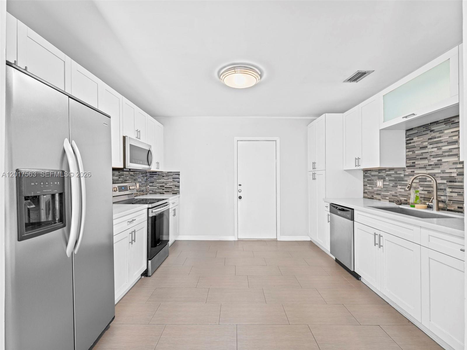1432 Ne 5th Avenue Property Photo 12