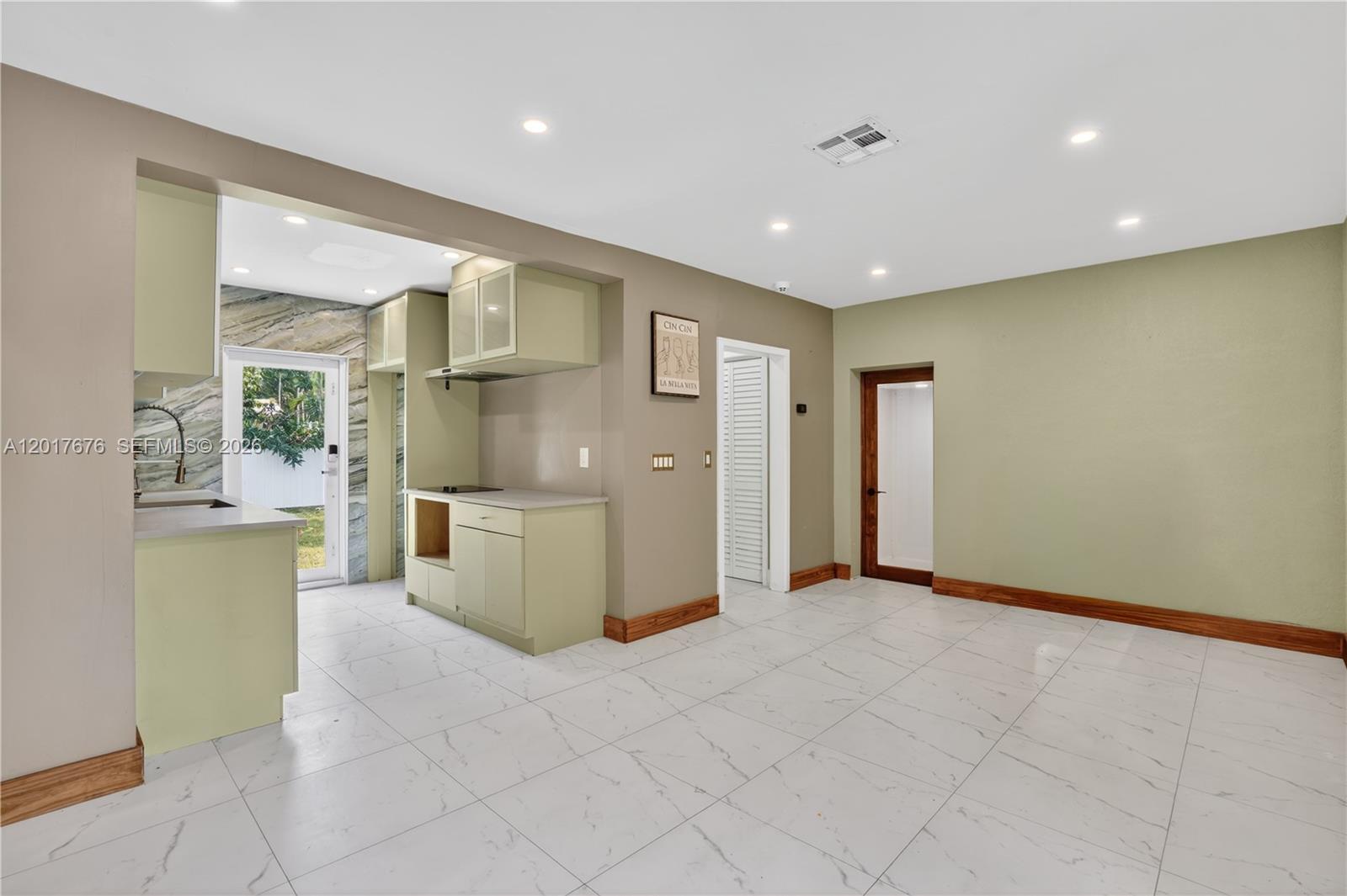 1130 Nw 57th Street Property Photo 13
