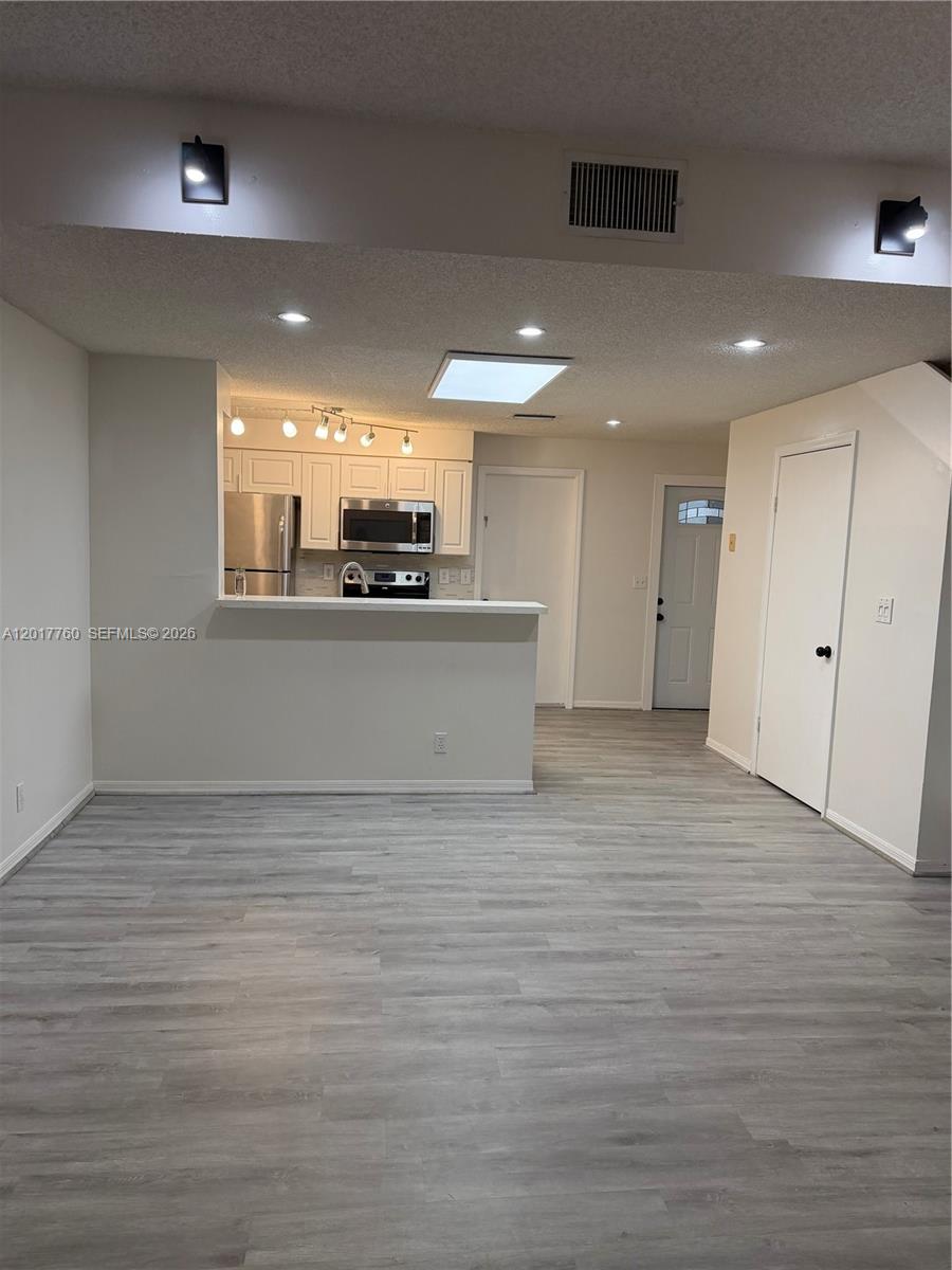 A12017760 Property Photo 8