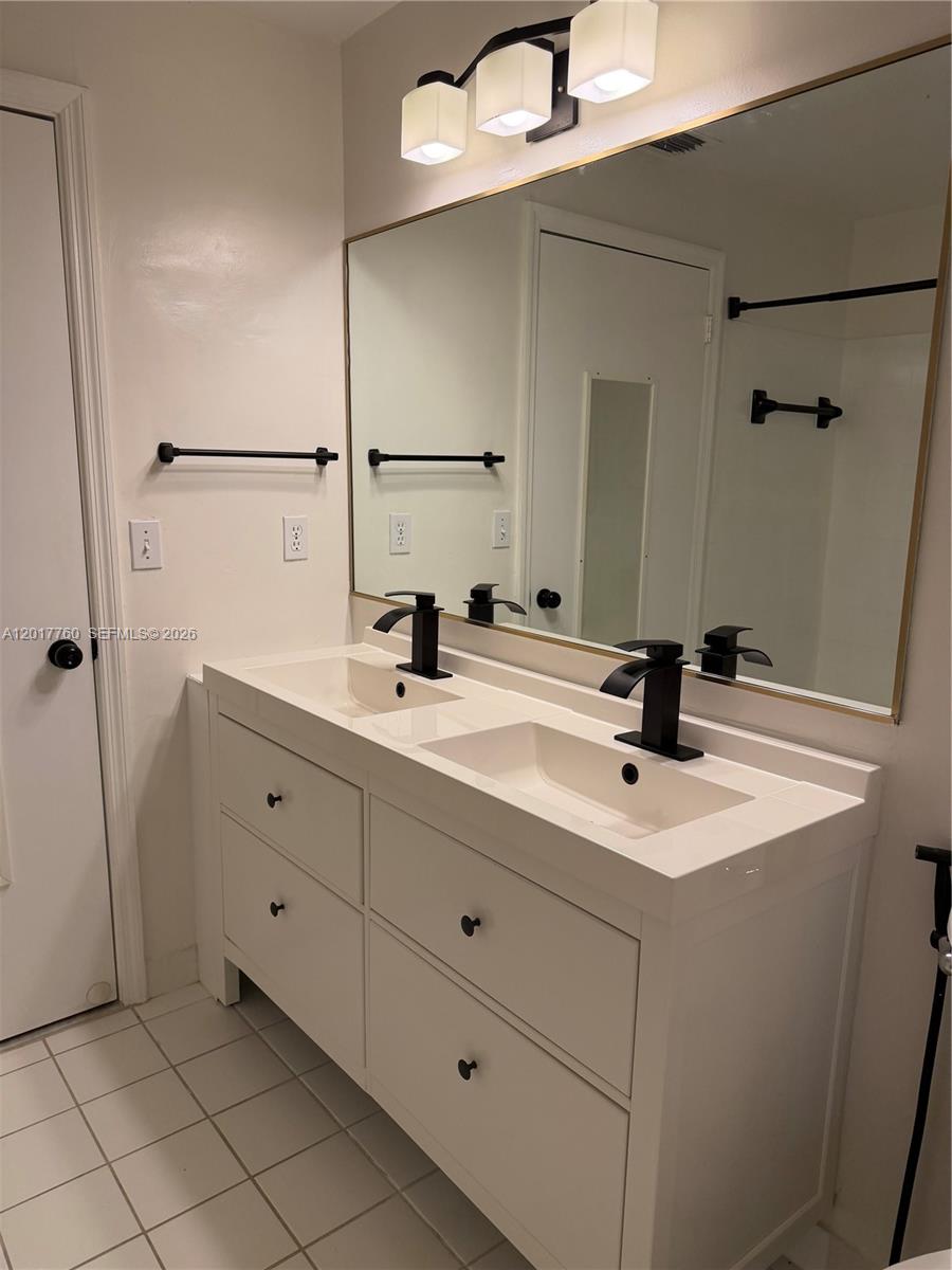 A12017760 Property Photo 18