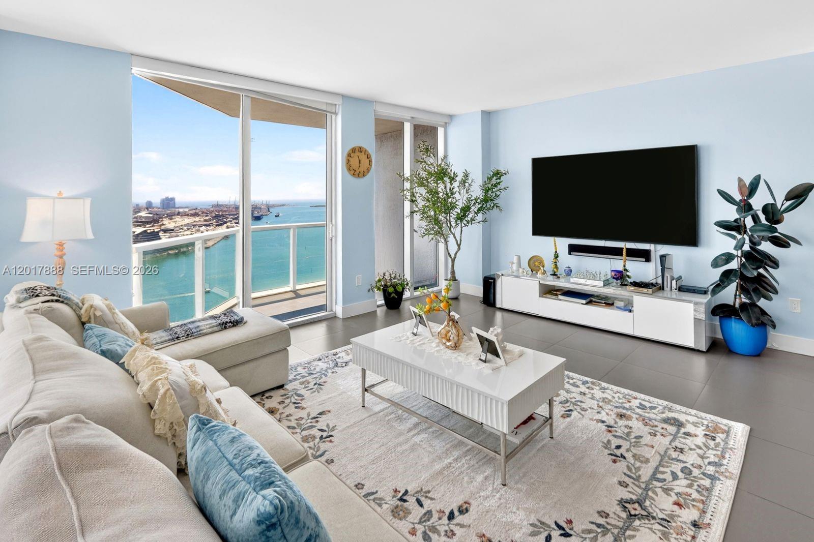 244 Biscayne Boulevard 3602 Property Photo 3