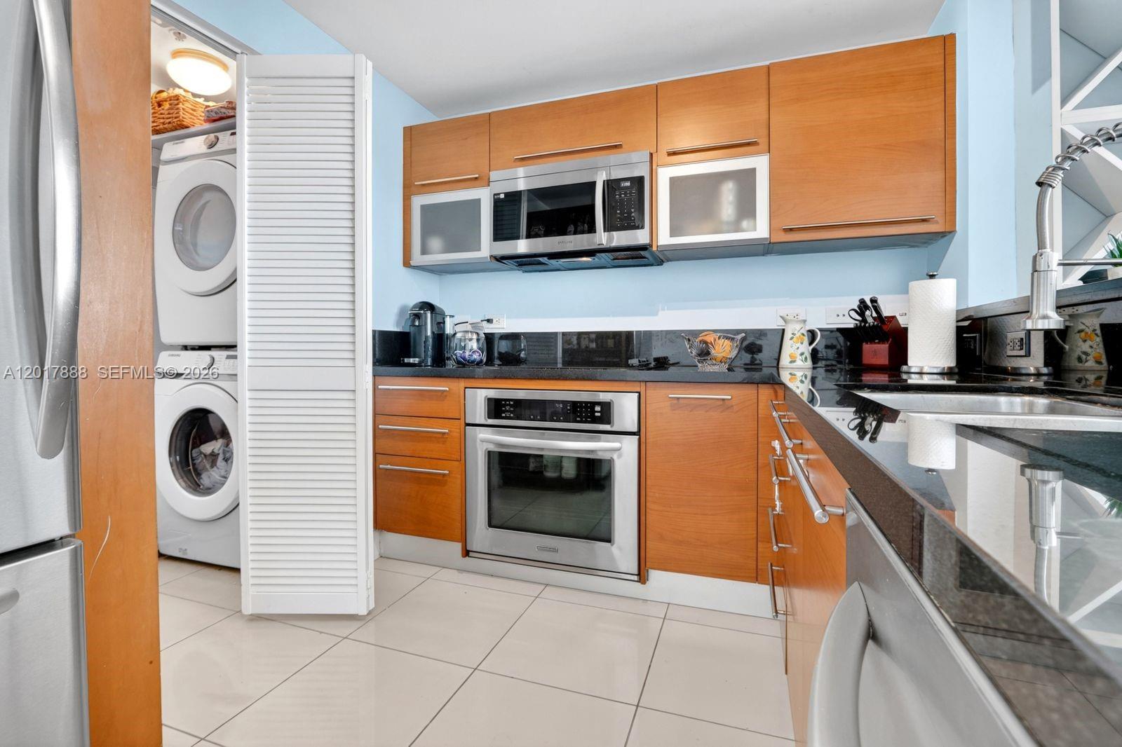 244 Biscayne Boulevard 3602 Property Photo 8