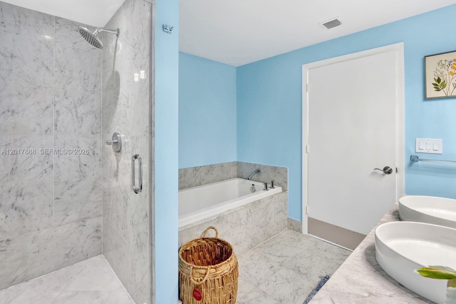 244 Biscayne Boulevard 3602 Property Photo 13