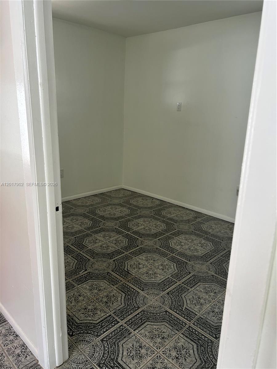 A12017902 Property Photo 5