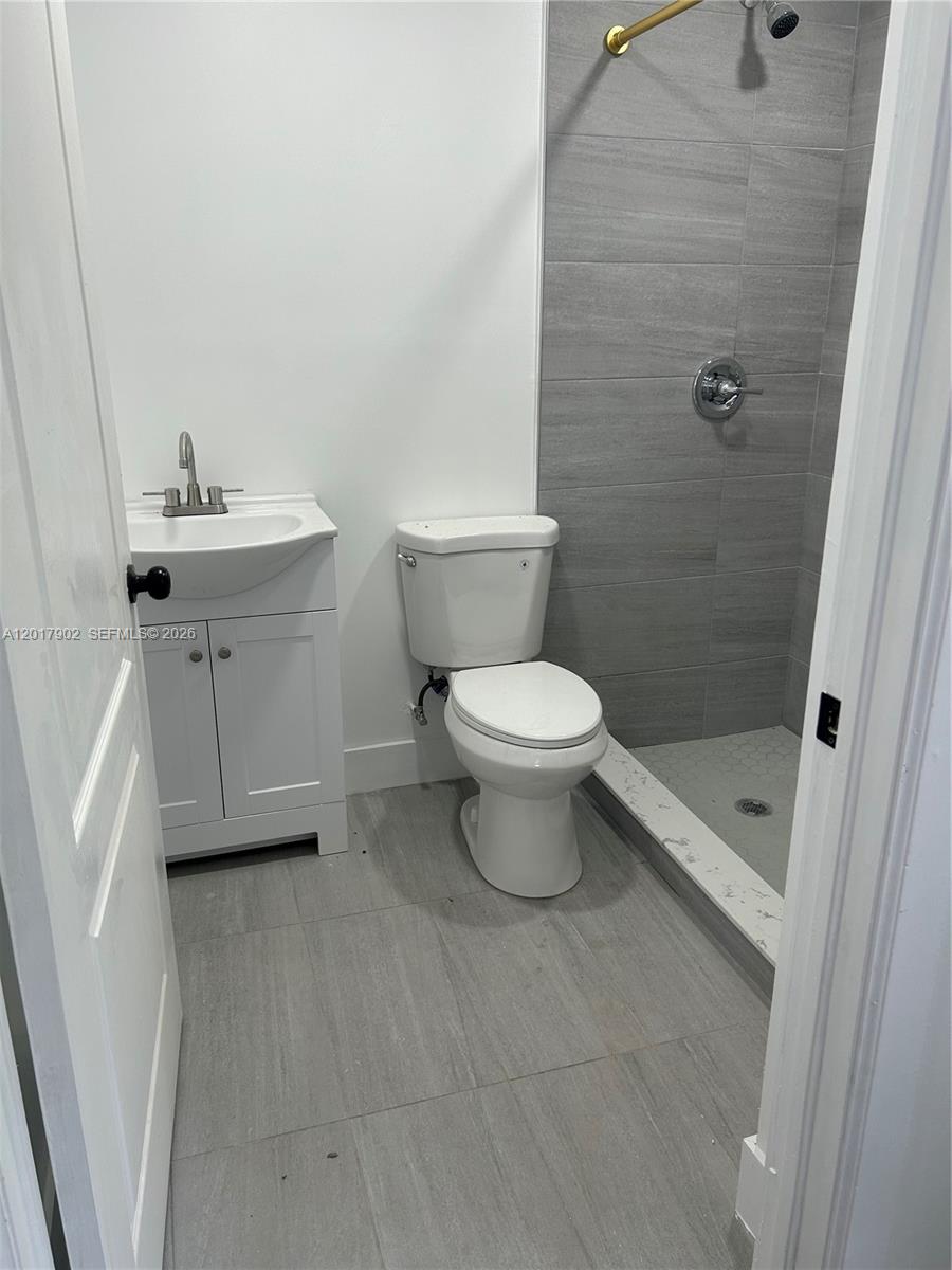 A12017902 Property Photo 6