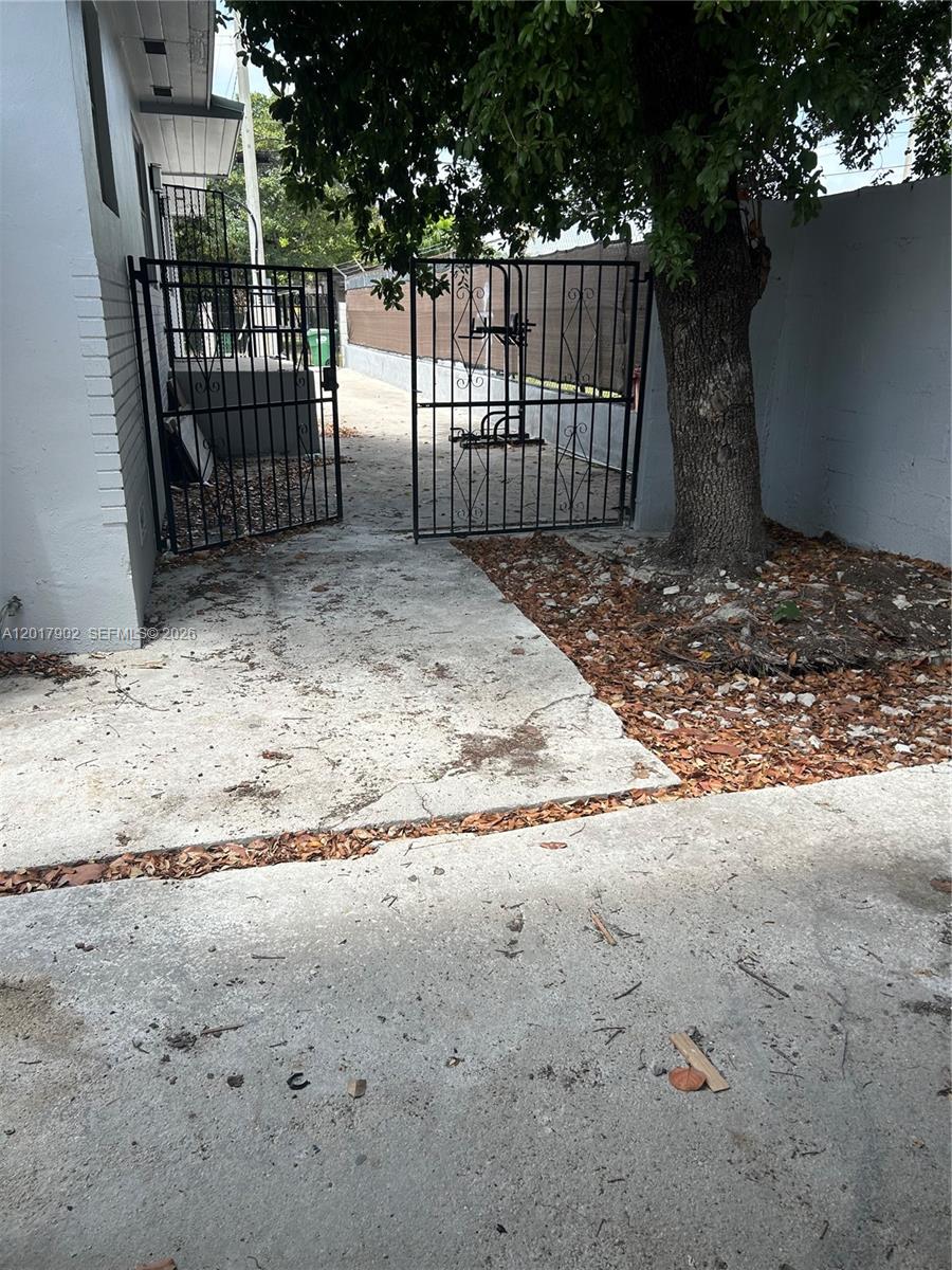 A12017902 Property Photo 8
