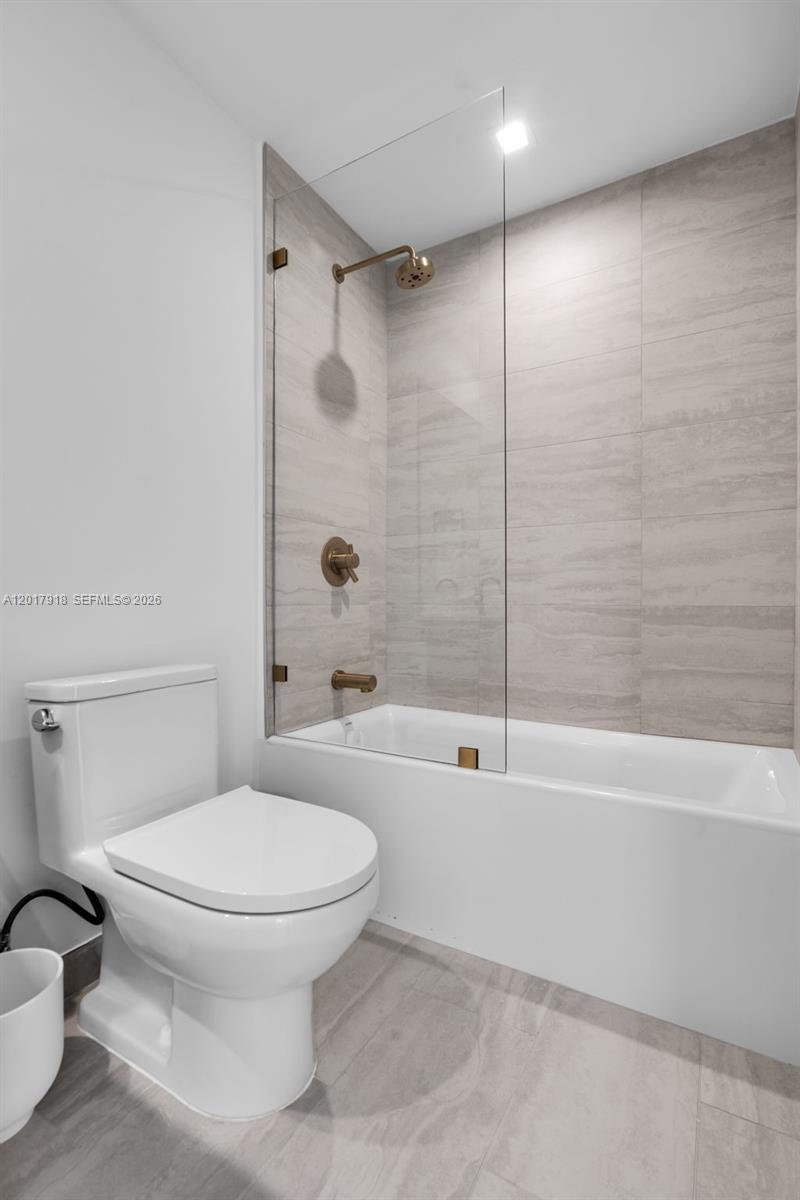 77 Se 5 1601 Property Photo 15