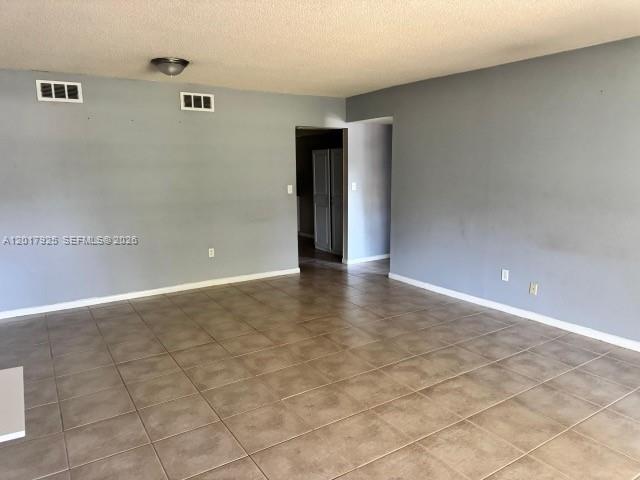 380 E Laurel Drive 4d Property Photo 6