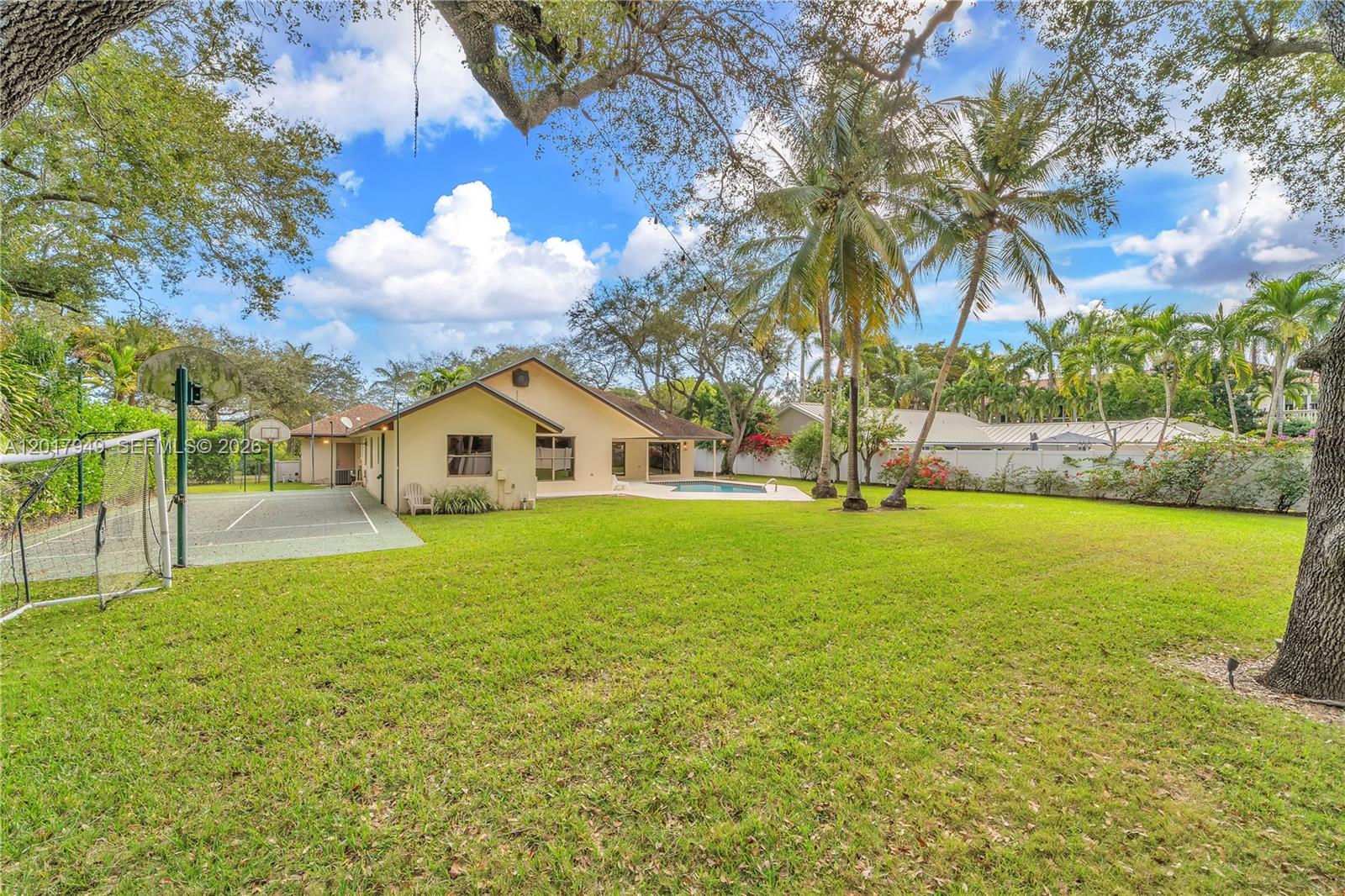 10330 Sw 58th Court Property Photo 4