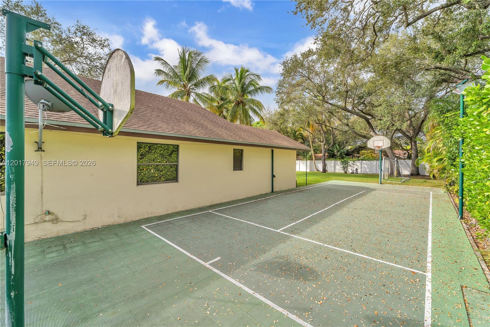 10330 Sw 58th Court Property Photo 5
