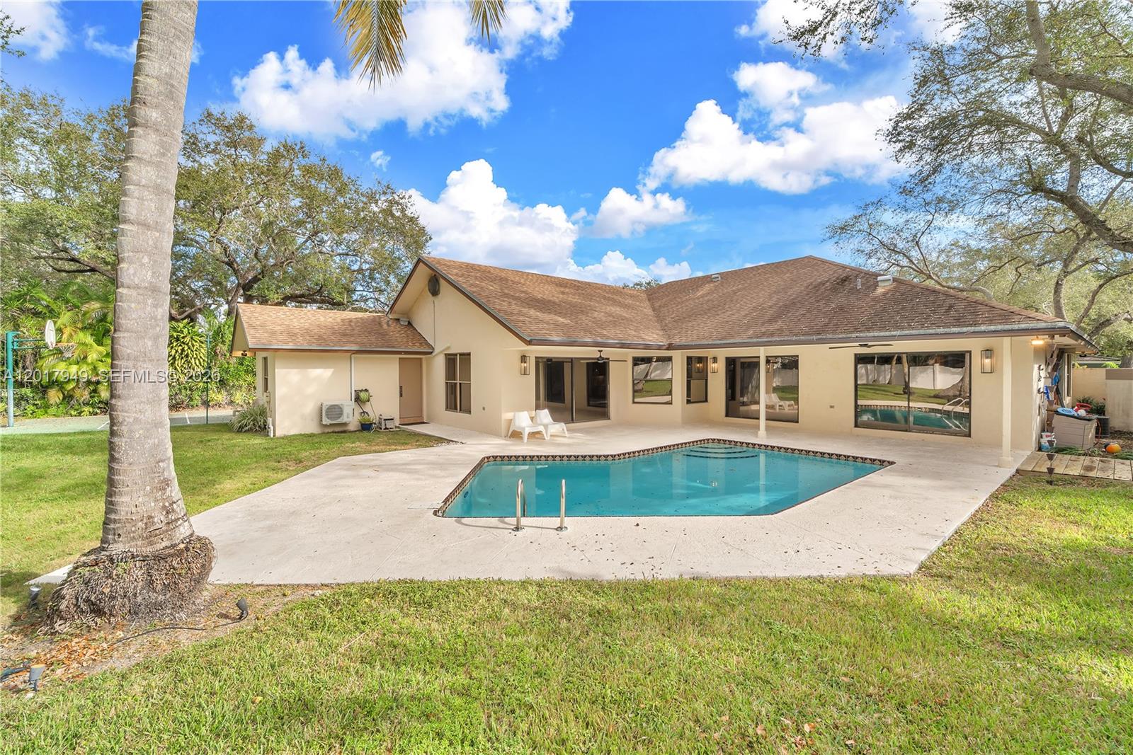 10330 Sw 58th Court Property Photo 6