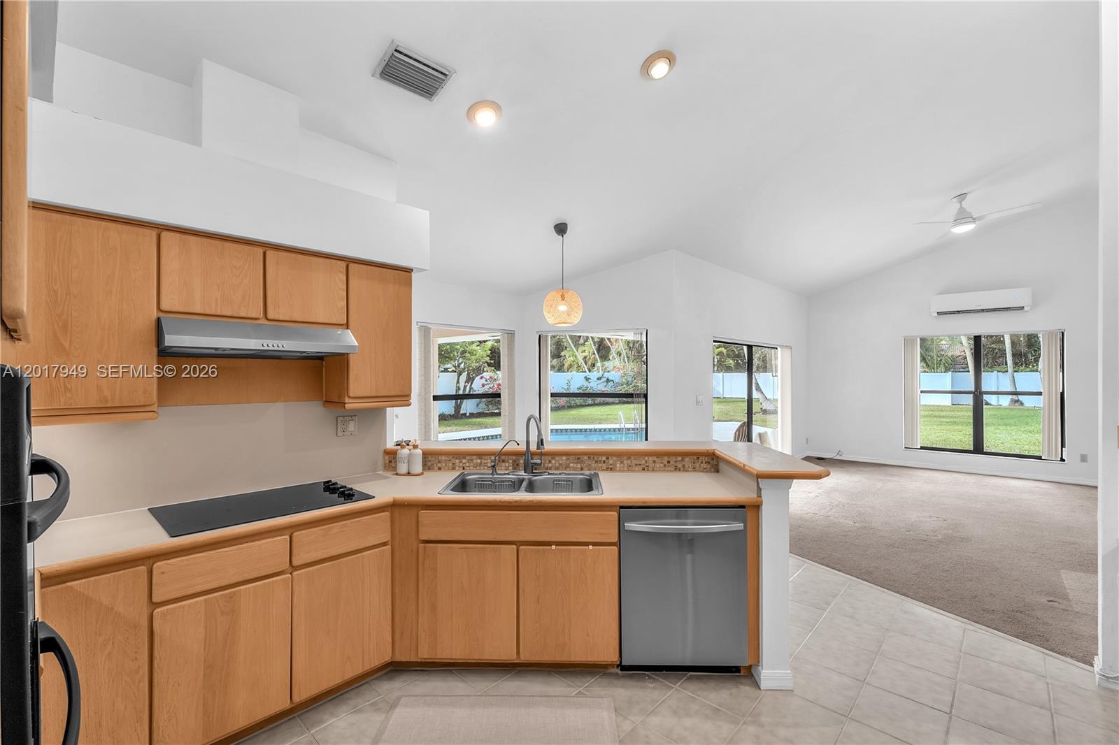 10330 Sw 58th Court Property Photo 10