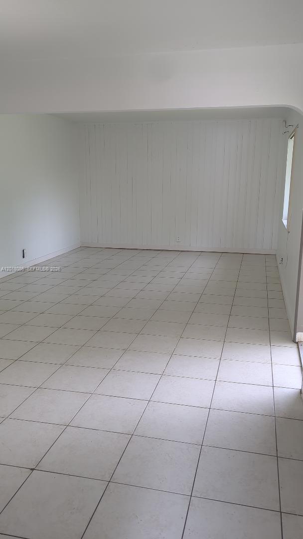 A12018086 Property Photo 2
