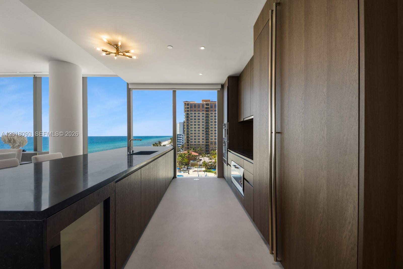2000 S Ocean Drive 7b Property Photo 9
