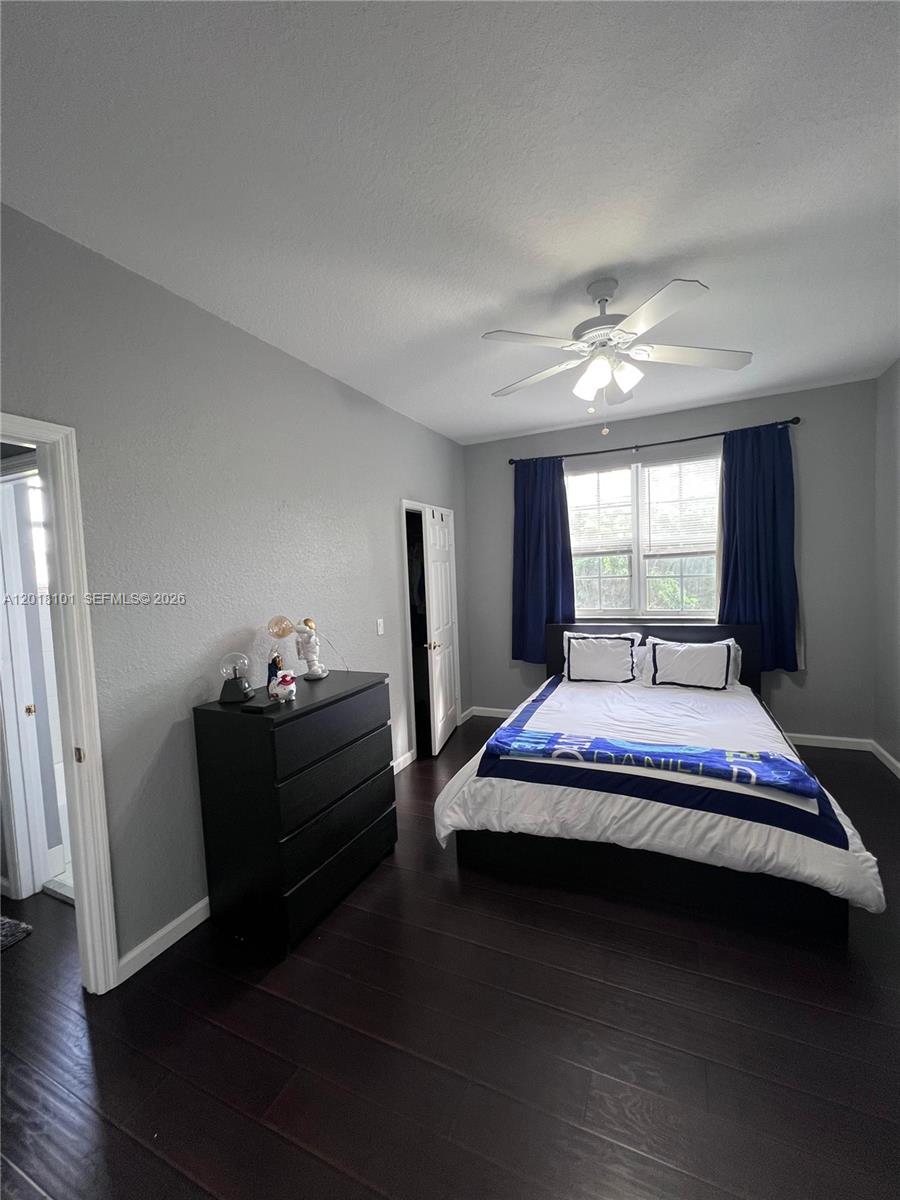 681 Nw 42nd Avenue - Property Photo 17