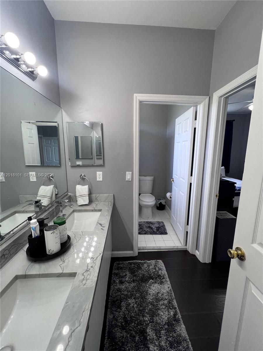 681 Nw 42nd Avenue - Property Photo 20