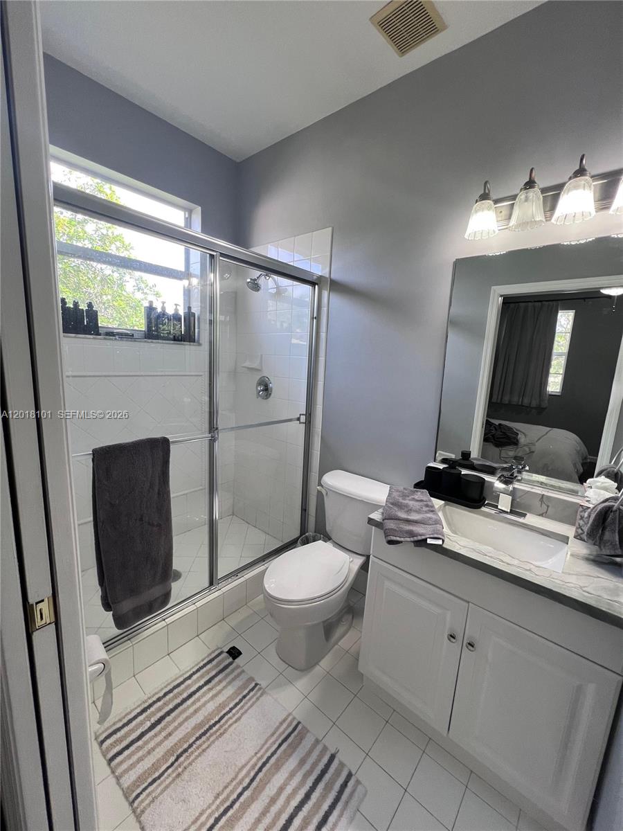 681 Nw 42nd Avenue - Property Photo 29